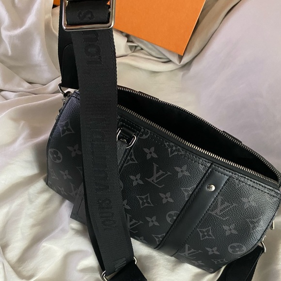 Louis Vuitton City Keepall Monogram Eclipse - Picture 2 of 10